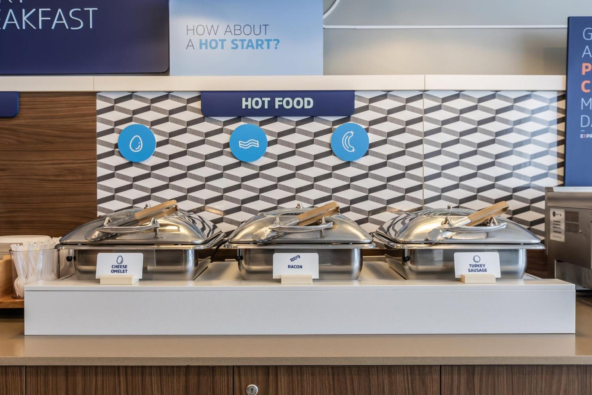 Holiday Inn Express Toronto-North York By Ihg Dış mekan fotoğraf