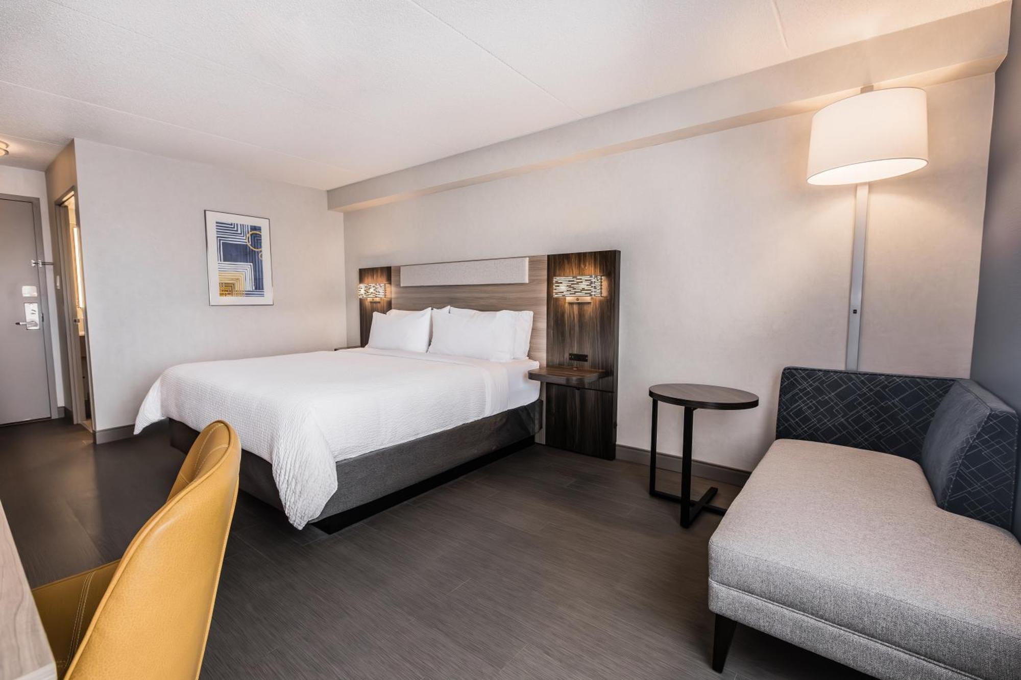 Holiday Inn Express Toronto-North York By Ihg Dış mekan fotoğraf