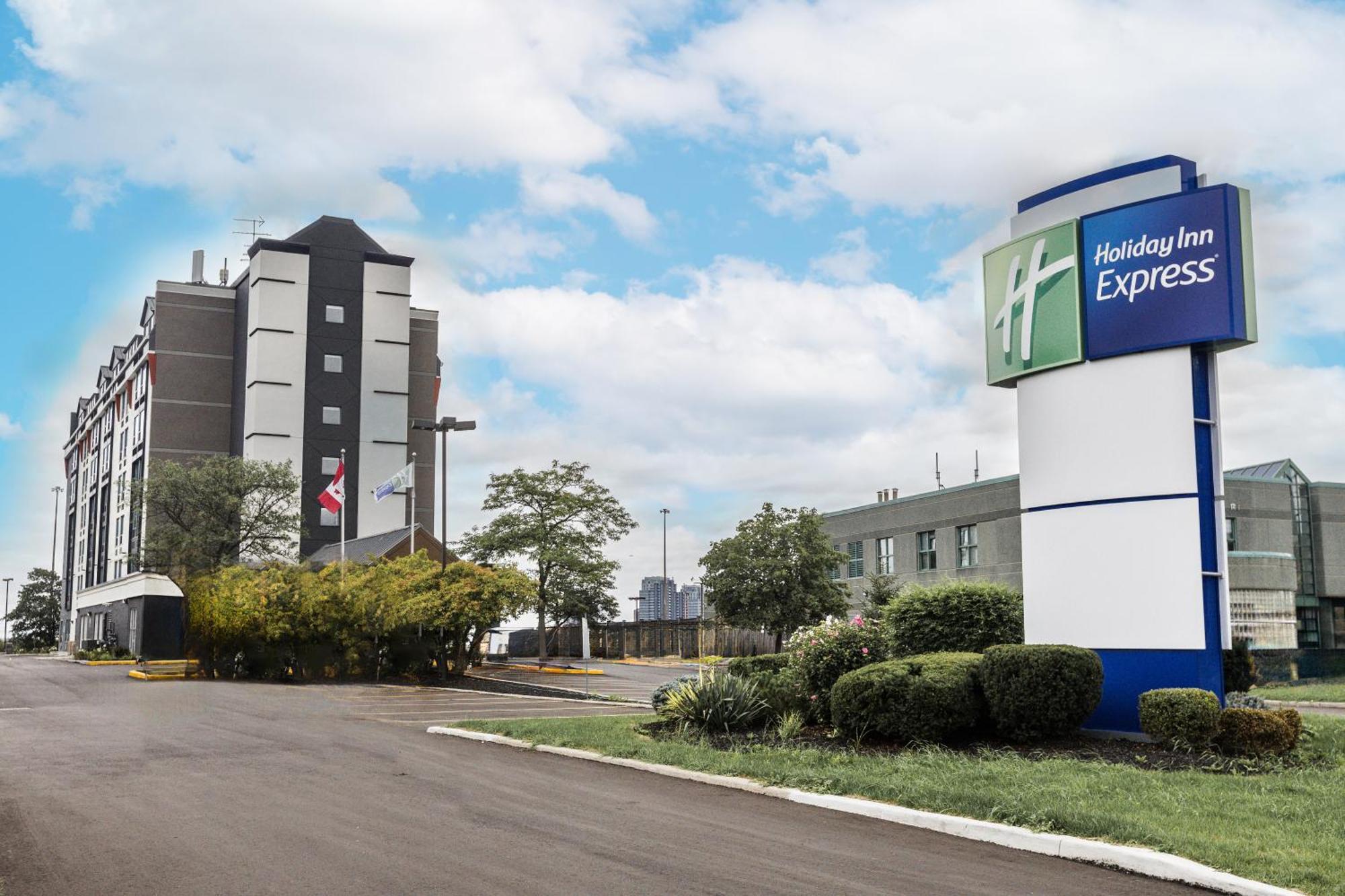 Holiday Inn Express Toronto-North York By Ihg Dış mekan fotoğraf