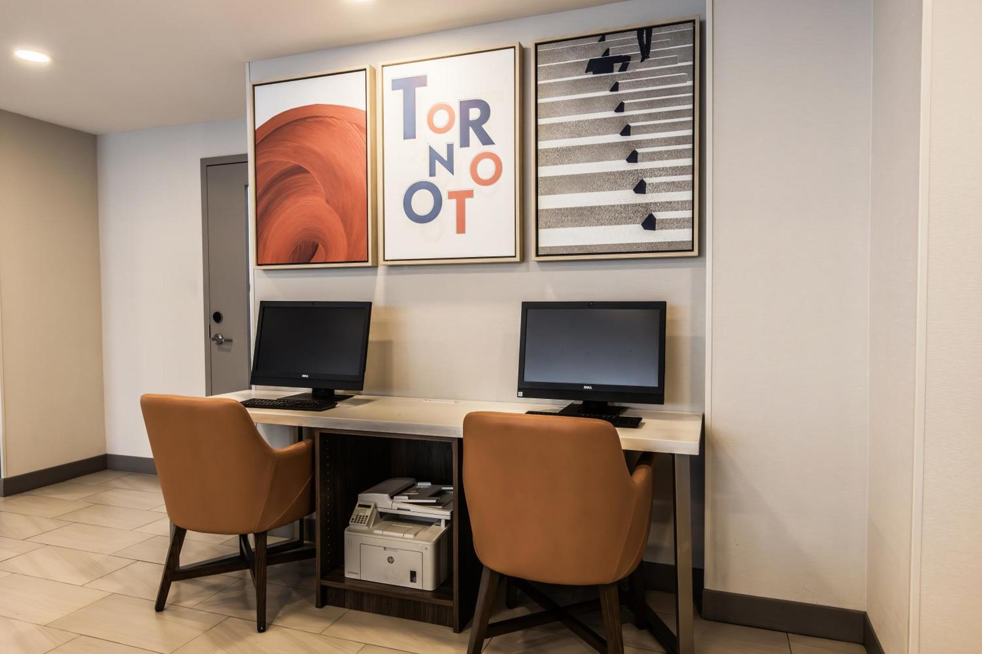 Holiday Inn Express Toronto-North York By Ihg Dış mekan fotoğraf